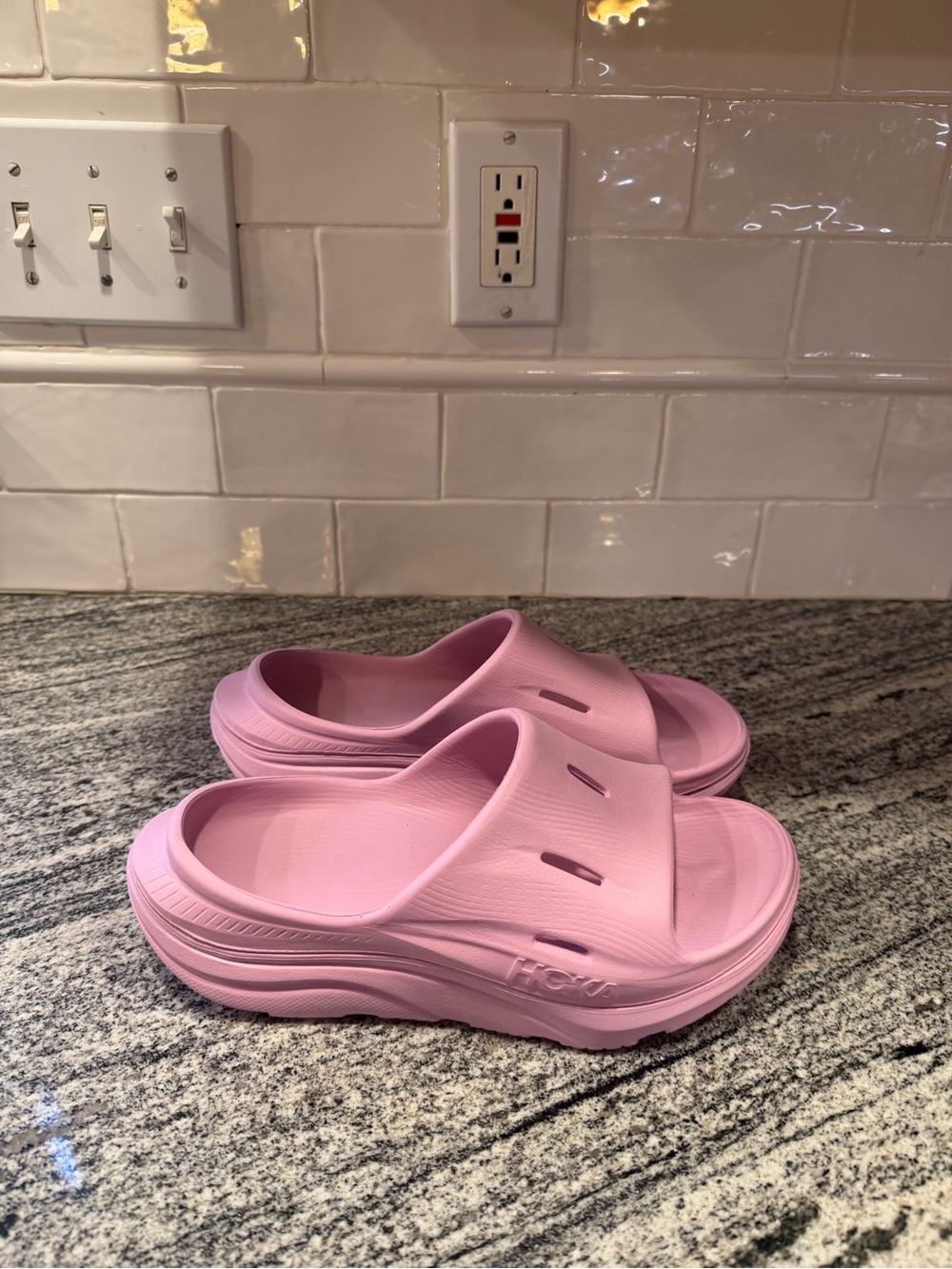 Women’s Hoka One One Ora 3 Recovery Slide Comfort Sandals Size 7 - Picture 5 of 9